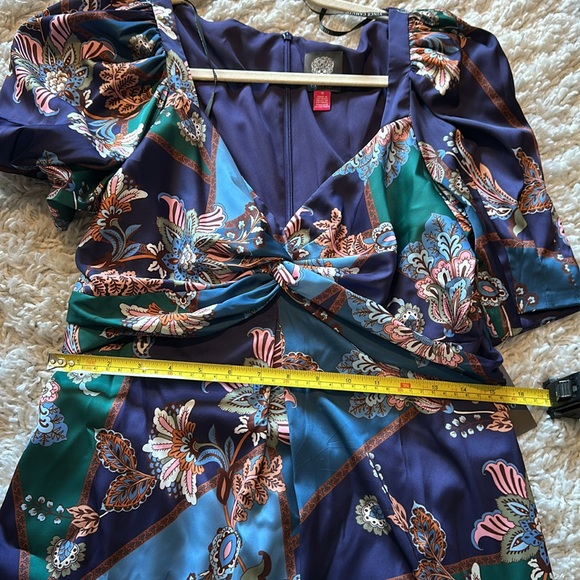 Vince Camuto Floral-Print Twist-Front Midi Dress - Picture 10 of 10